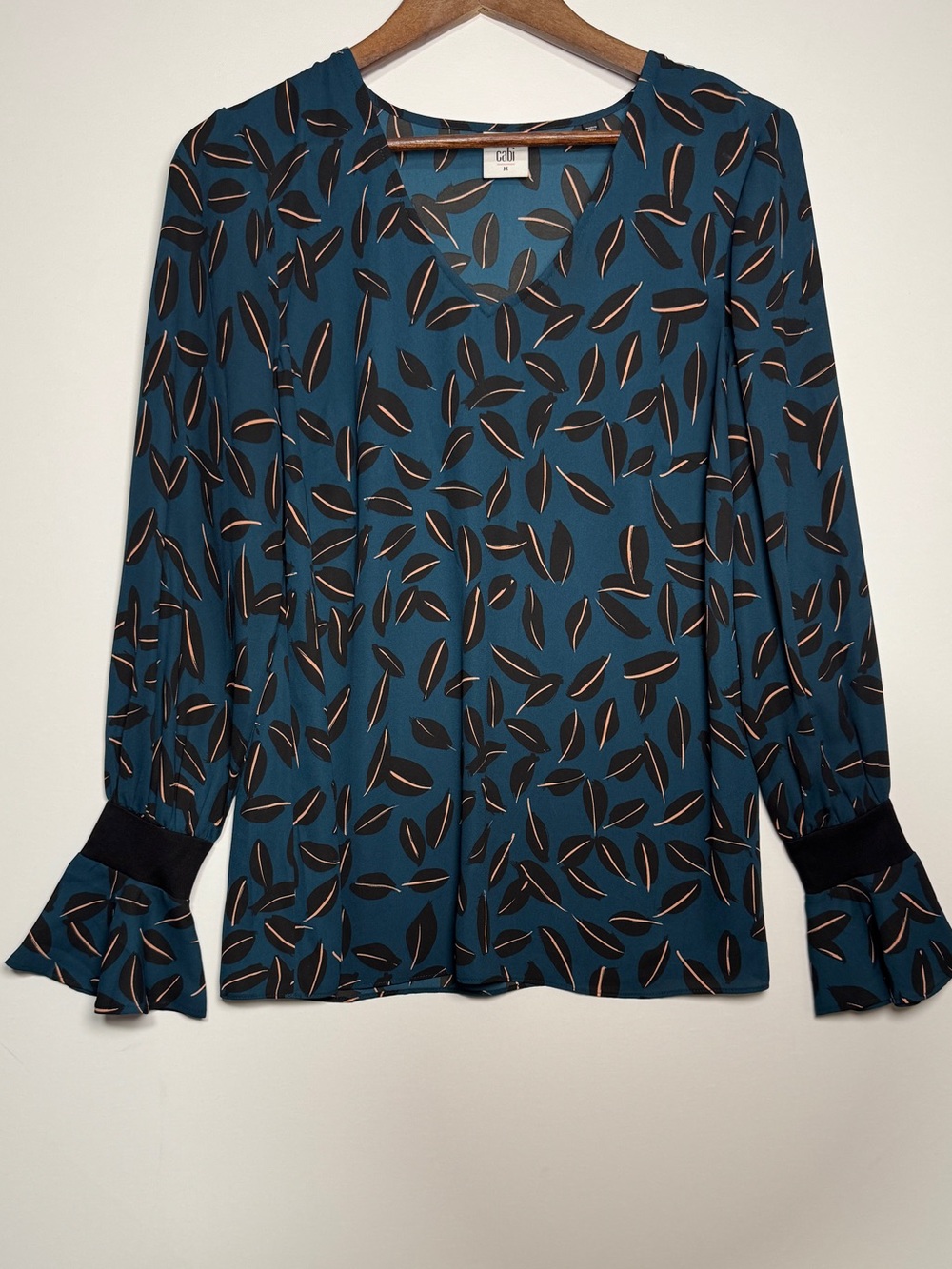 Cabi Womens M Shadow Leaf Blouse Teal Blue Banded Bell Flare Sleeves Whimsical